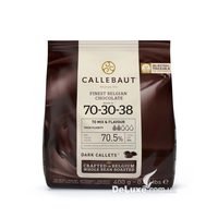 Пачка горького шоколада Callebaut 70-30-38 в каллетах, 400 г