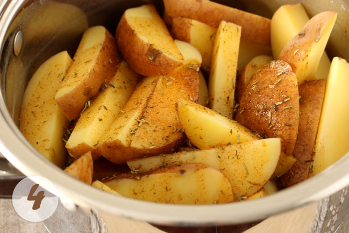 Рецепт з фото картоплі Айдахо.