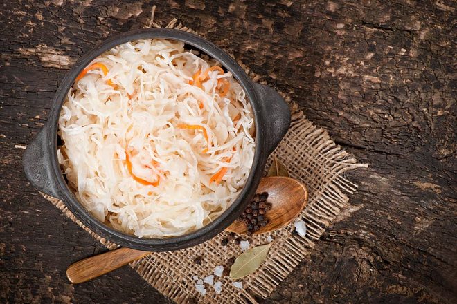 Квашеная капуста в банке
